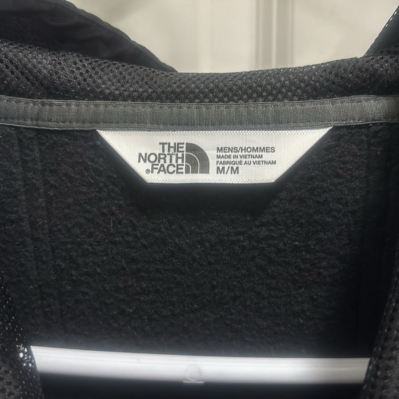 Men’s medium North Face lightweight jacket. - Picture 3 of 4